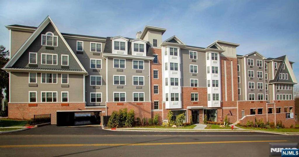 Fort Lee, NJ 07024,1685 Bergen BLVD #710