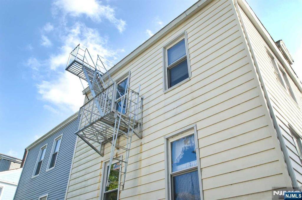 Newark, NJ 07106,45 Finlay PL