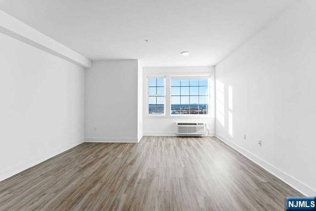 Fairview, NJ 07022,520 Cliff ST #306