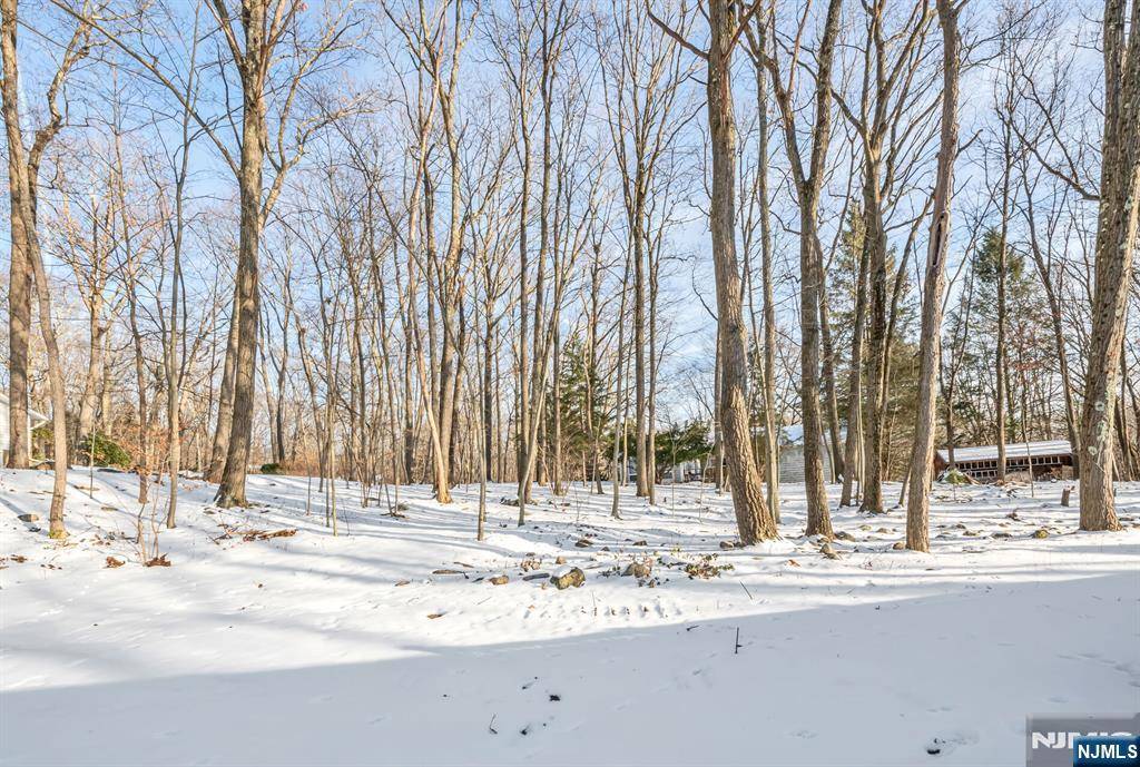 West Milford, NJ 07438,106 Doremus RD