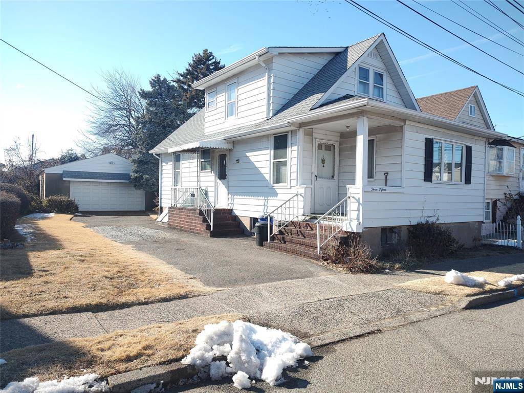 Saddle Brook, NJ 07663,315 7th ST