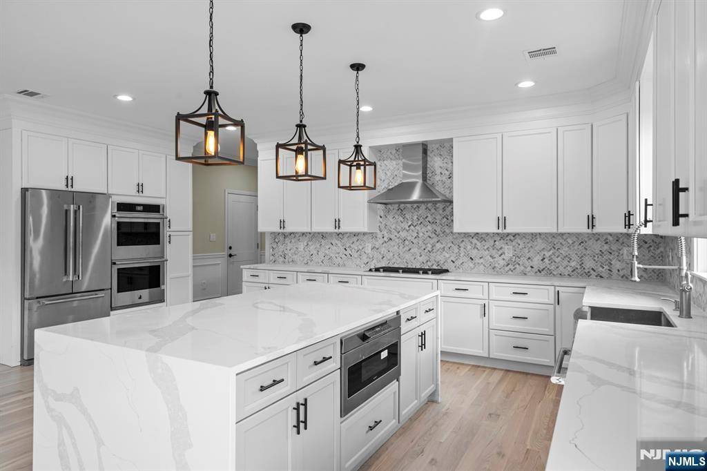 River Edge, NJ 07661,765 6th