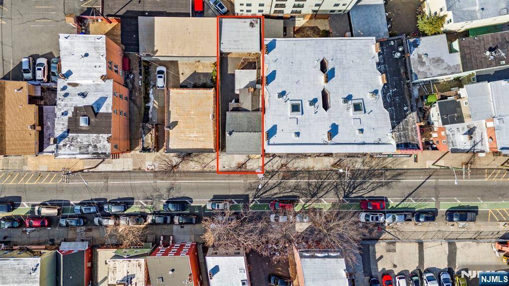 Newark, NJ 07105,87 McWhorter ST