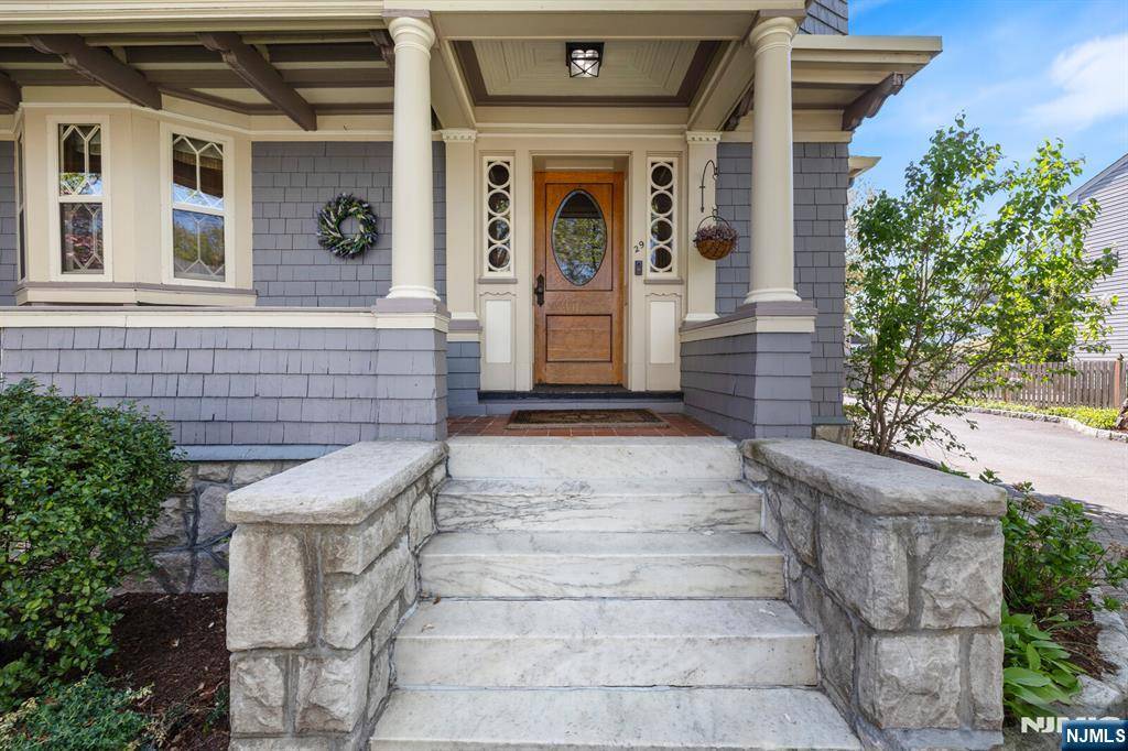 Rutherford, NJ 07070,29 Raymond AVE