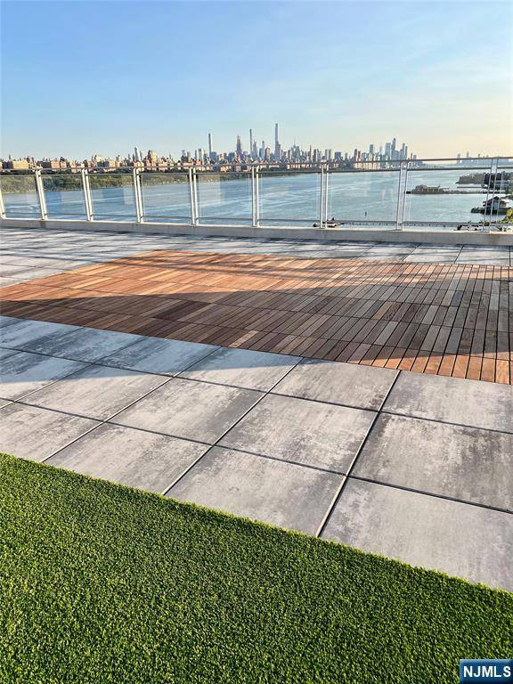 Edgewater, NJ 07020,1000 Portside DR #1401