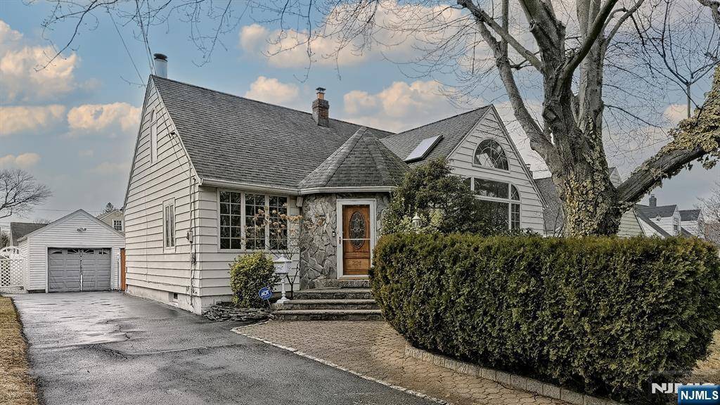 Hasbrouck Heights, NJ 07604,226 Longview AVE