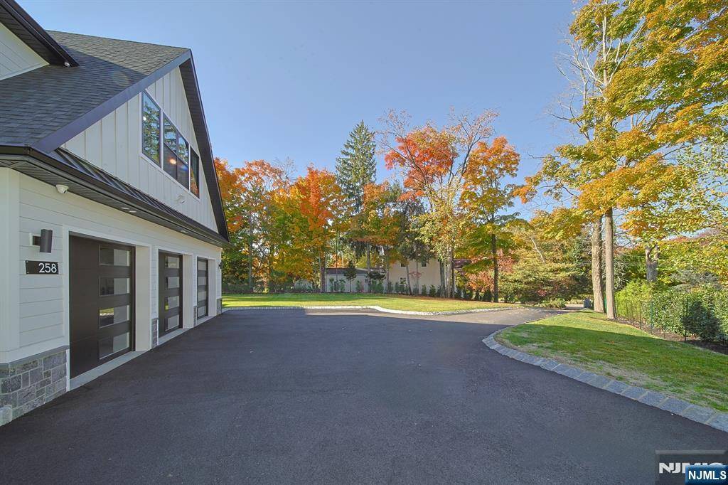 Demarest, NJ 07627,258 County RD