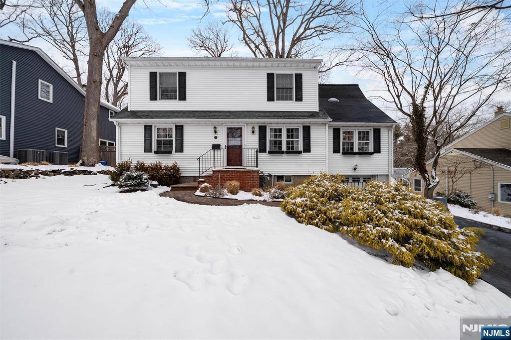 Westwood, NJ 07675,20 Euclid AVE