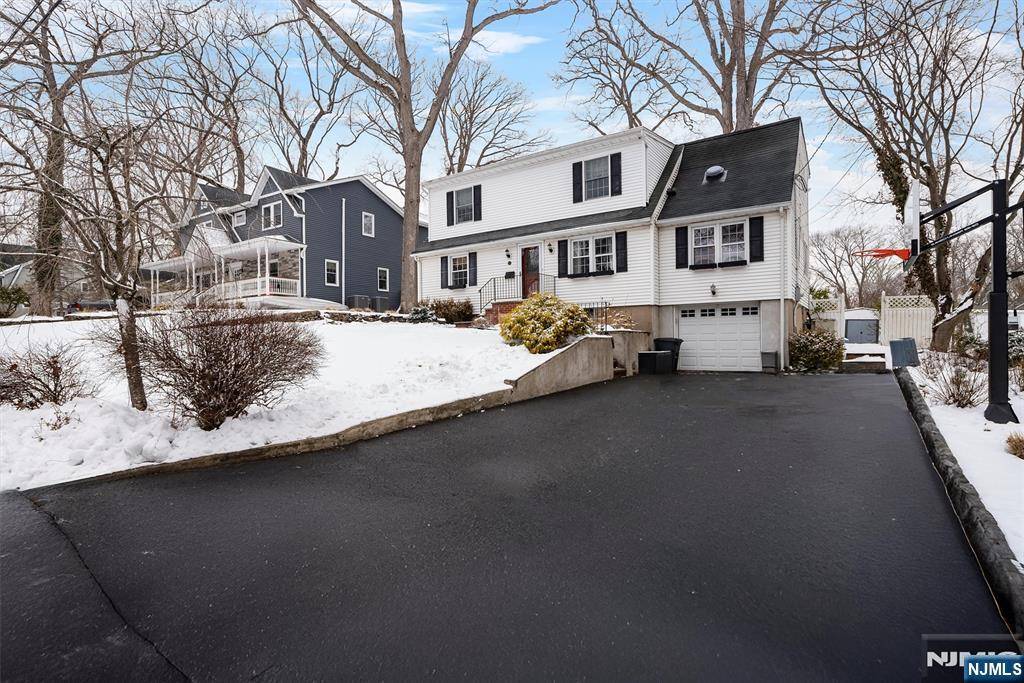 Westwood, NJ 07675,20 Euclid AVE