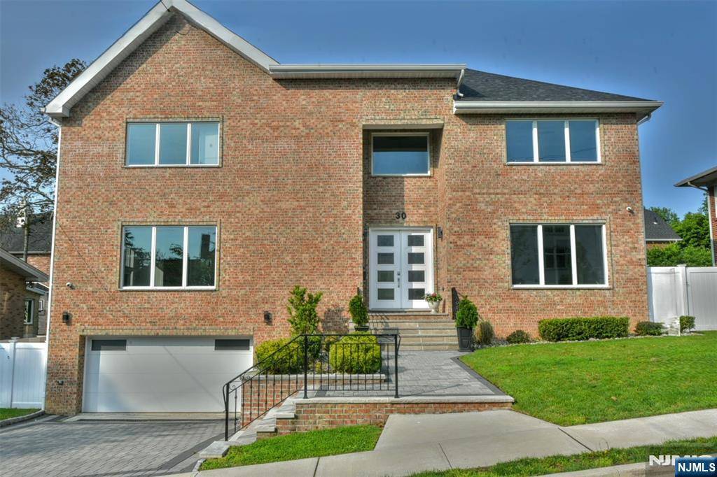 Cliffside Park, NJ 07010,30 Cortland PL