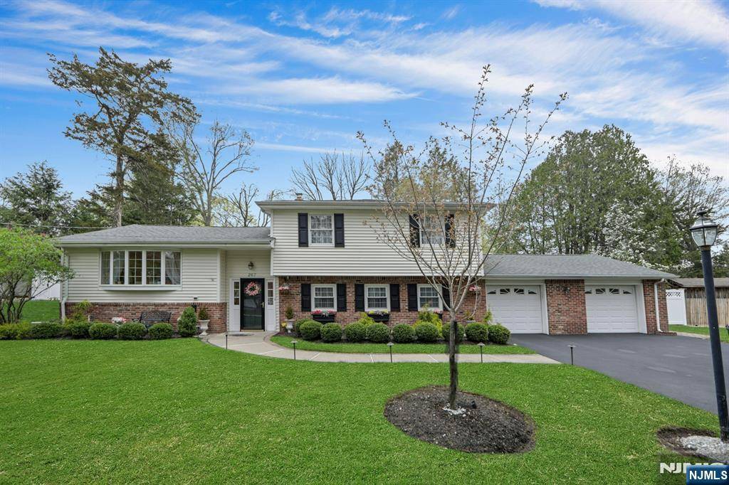 Hillsdale, NJ 07642,267 Cambridge RD
