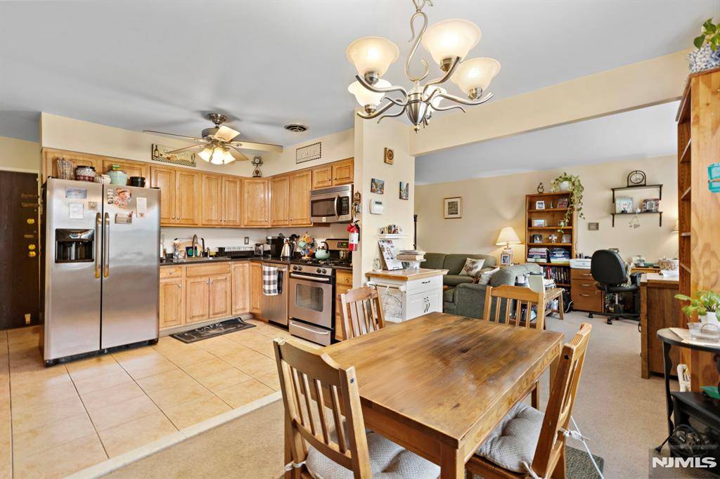 Secaucus, NJ 07094,36 Northend DR
