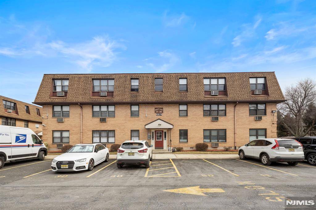 Secaucus, NJ 07094,36 Northend DR