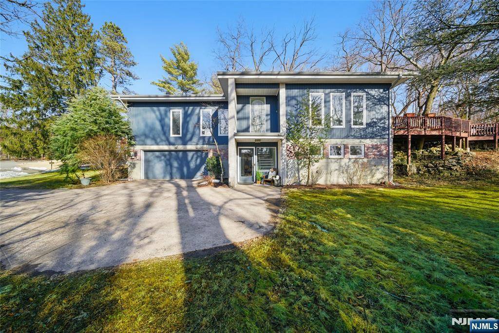 Wayne, NJ 07470,31 Iowa RD