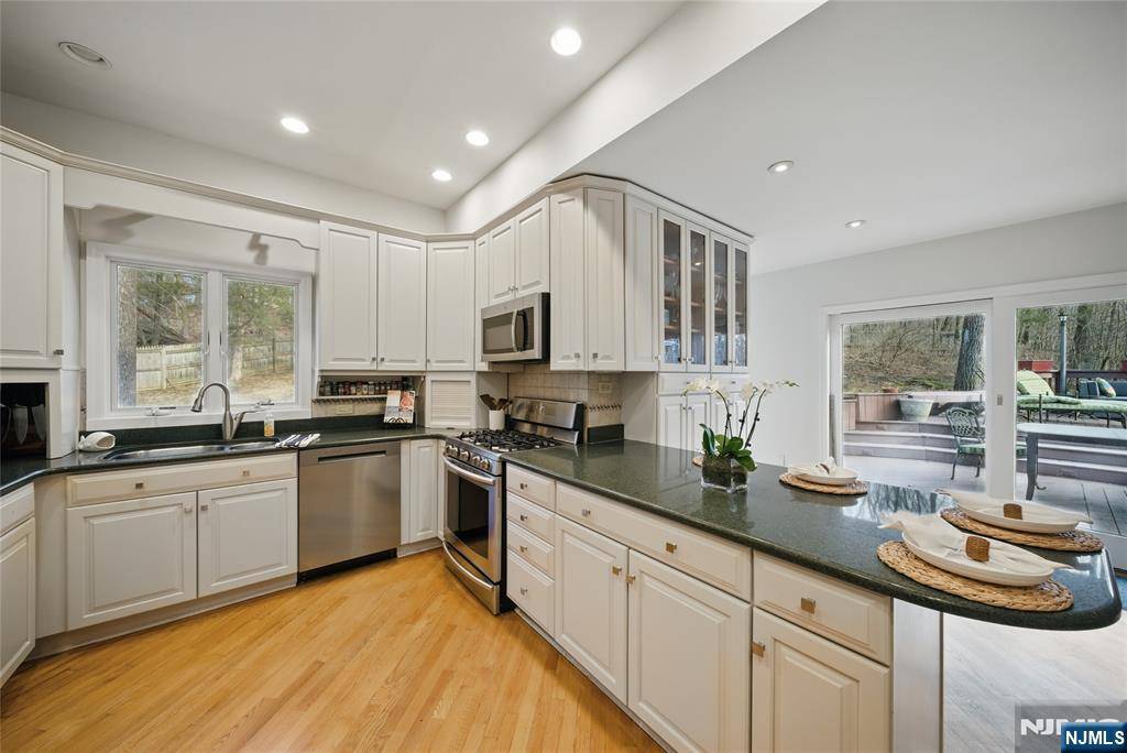 Wayne, NJ 07470,31 Iowa RD