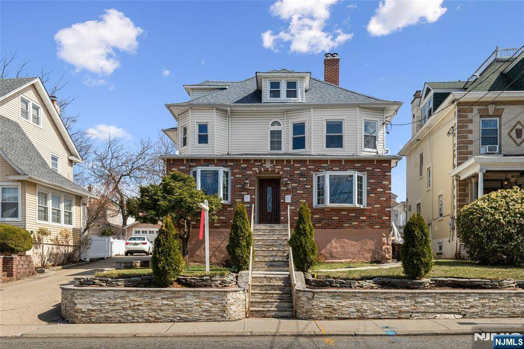 Ridgefield Park, NJ 07660,377 Main ST