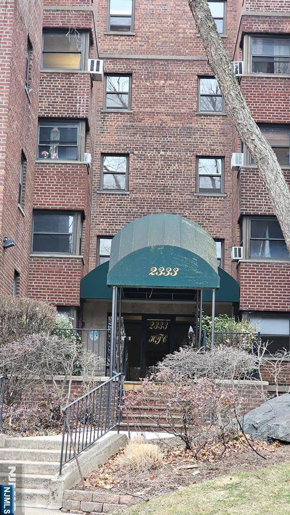 Fort Lee, NJ 07024,2333 Hudson #A4