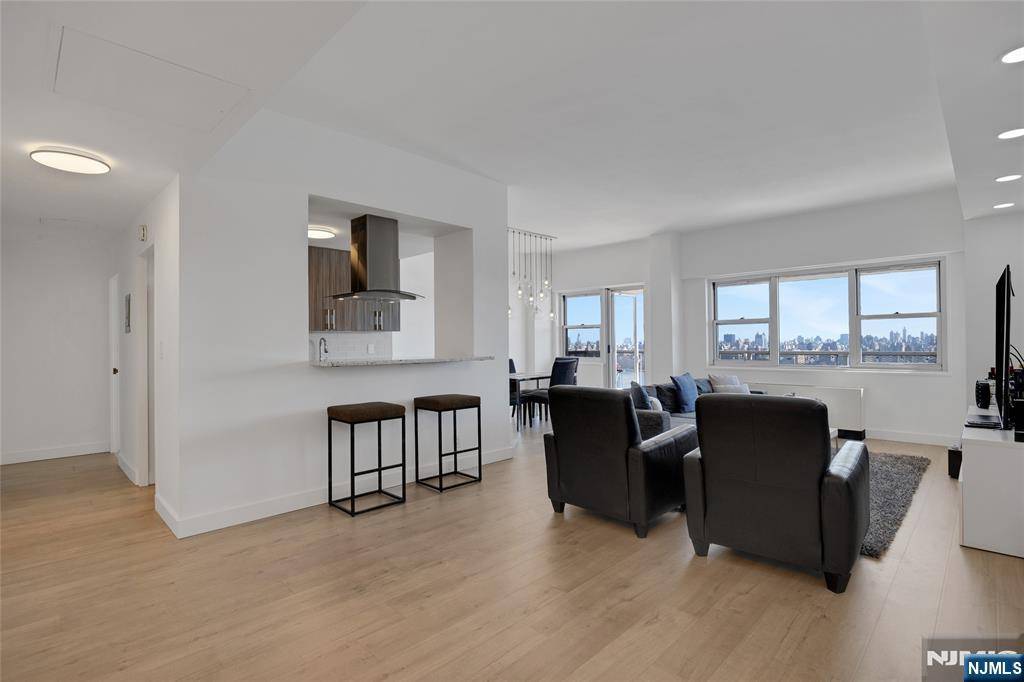 West New York, NJ 07093,6600 JFK Blvd E #23L