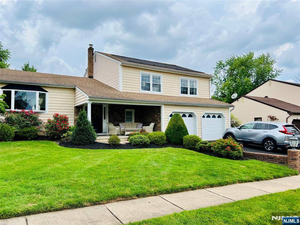 Edison, NJ 08820,25 Heritage DR
