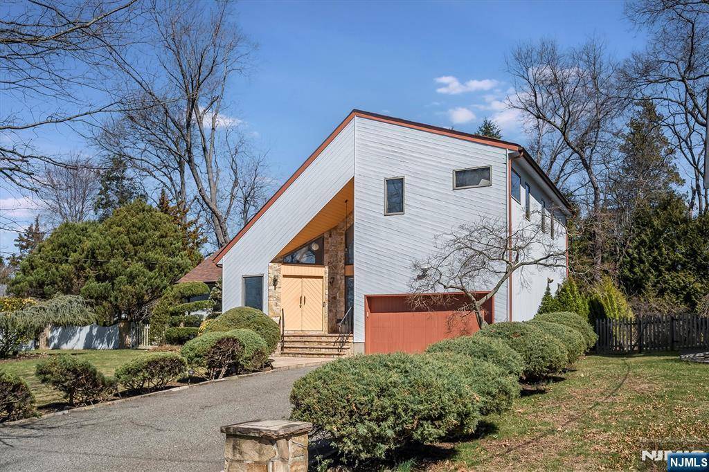 Glen Rock, NJ 07452,47 Gibson PL