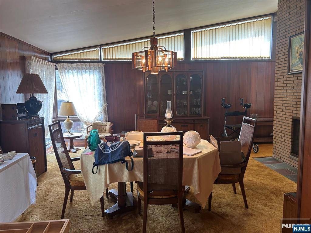 Upper Saddle River, NJ 07458,52 Grandview AVE