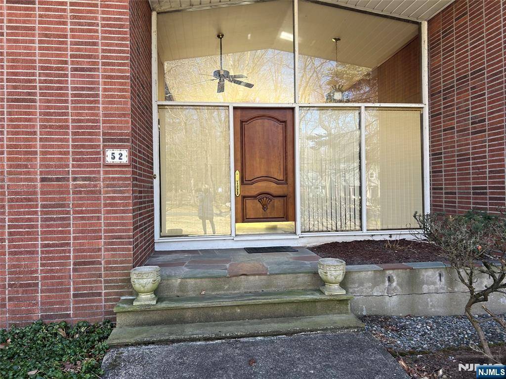 Upper Saddle River, NJ 07458,52 Grandview AVE