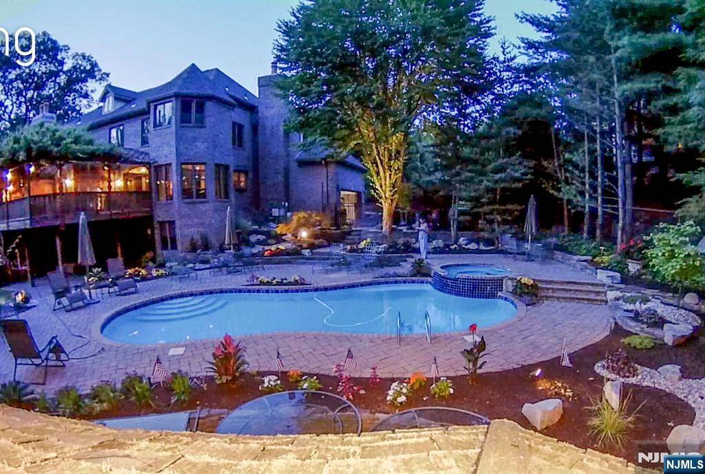 Wayne, NJ 07470,23 Horizon DR