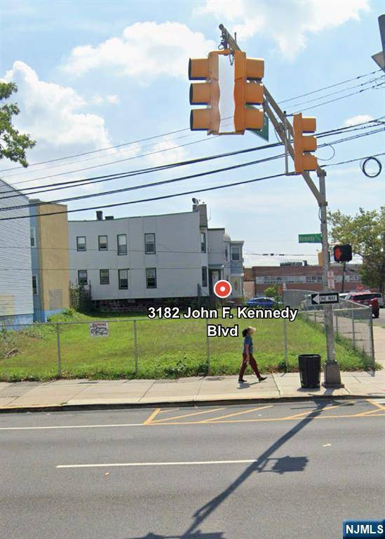 Jersey City, NJ 07306,3182 John F Kennedy BLVD