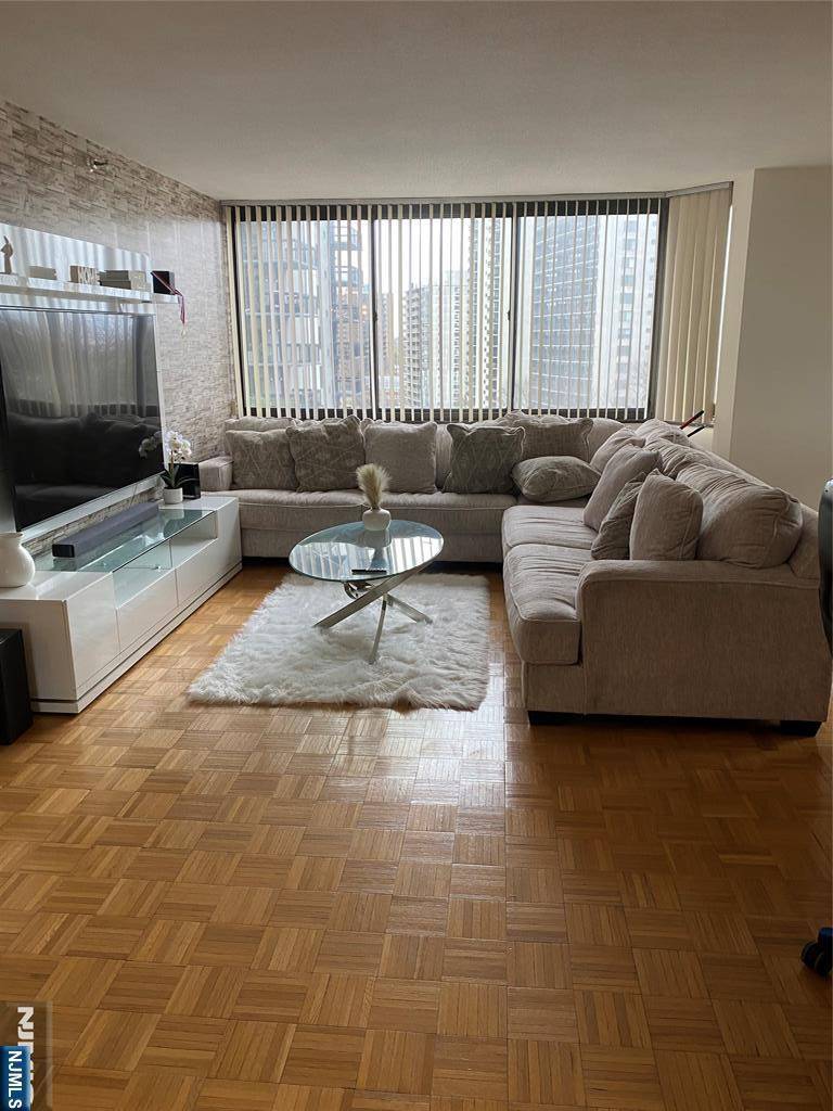 Hackensack, NJ 07601,316 Prospect AVE #9K