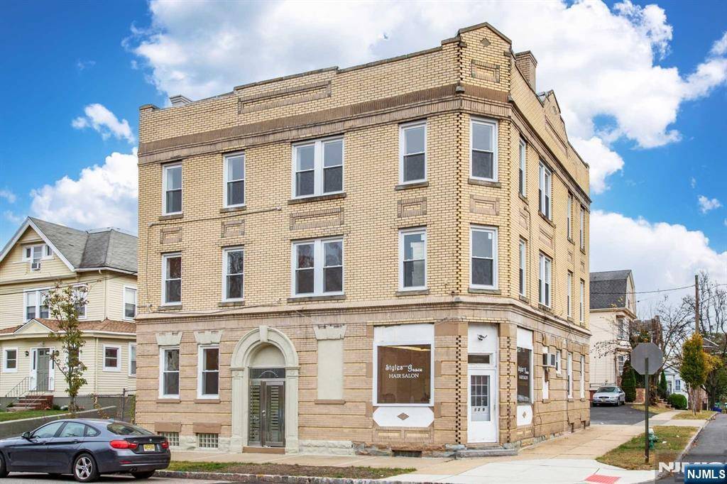 Montclair, NJ 07042,129 Maple AVE #3