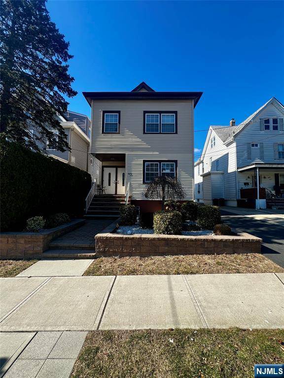 East Rutherford, NJ 07073,89 Humboldt ST #1
