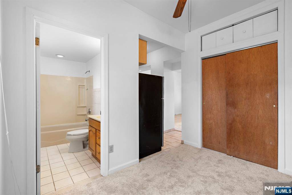 Lyndhurst, NJ 07071,665 Marin AVE #2