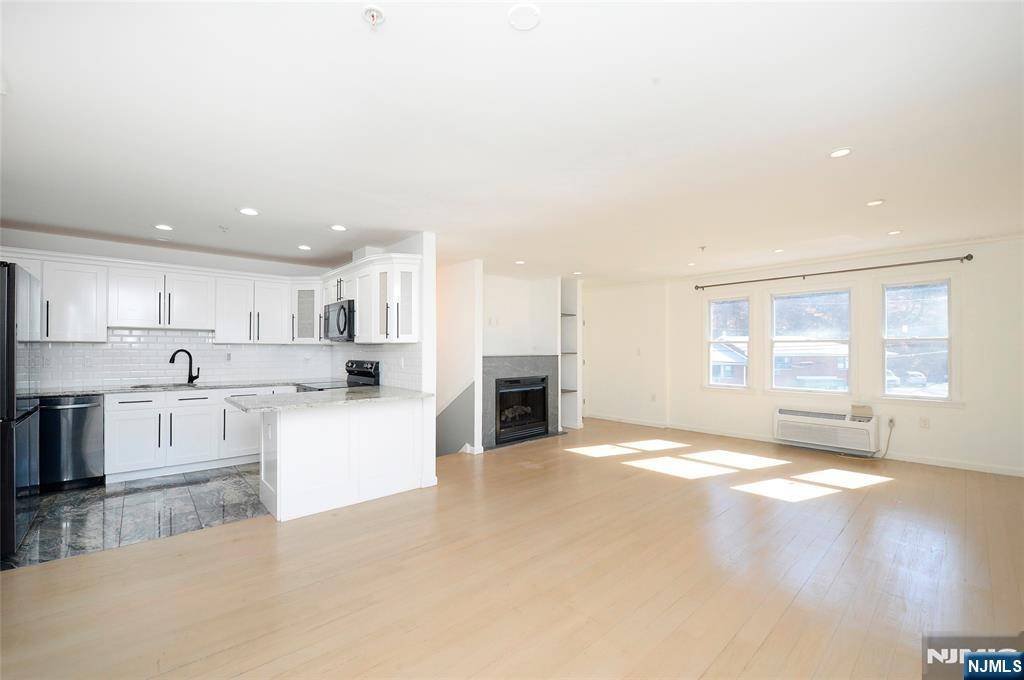 Fairview, NJ 07022,614 Fairview AVE #E
