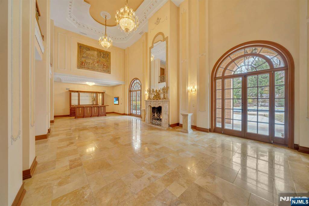 Essex Fells, NJ 07021,65 Avon DR
