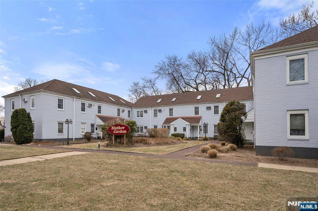 Leonia, NJ 07605,616 Grand AVE #D
