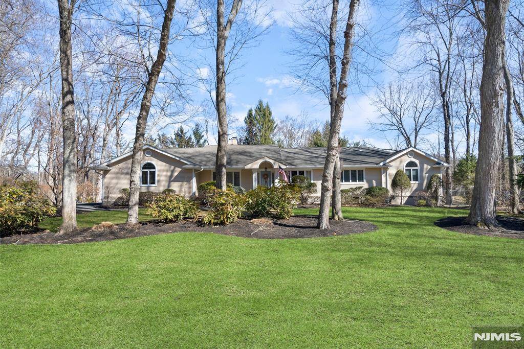 Franklin Lakes, NJ 07417,869 High Mountain RD