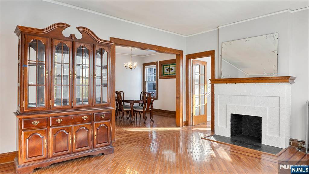 East Orange, NJ 07018,24 Arsdale TER