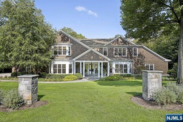 Franklin Lakes, NJ 07417,907 Scioto DR