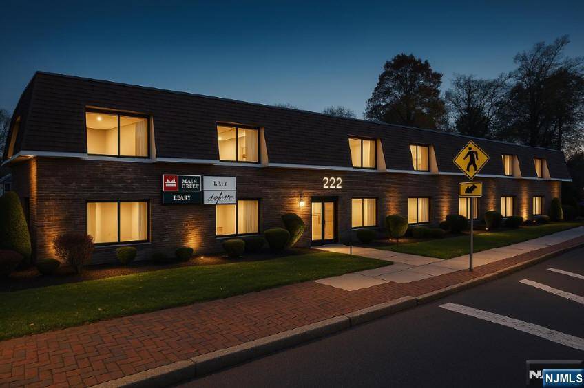 Oradell, NJ 07649,222 Kinderkamack RD #103