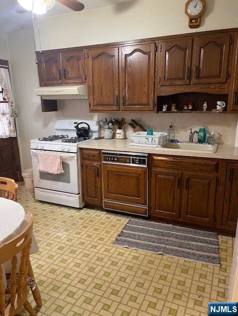 Totowa, NJ 07512,77 Shepherds LN
