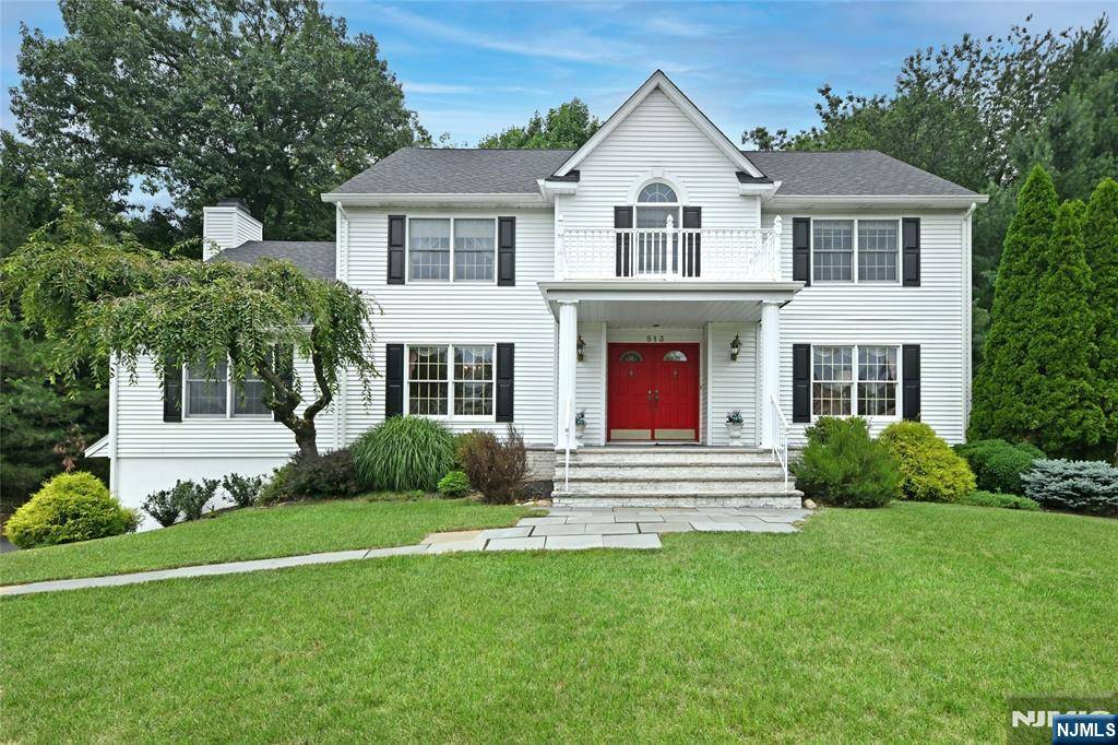 Wyckoff, NJ 07481,513 Lydia LN