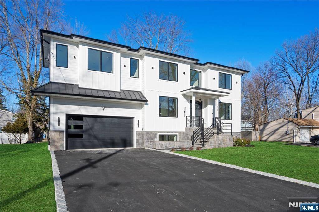 Paramus, NJ 07652,171 Brookfield AVE