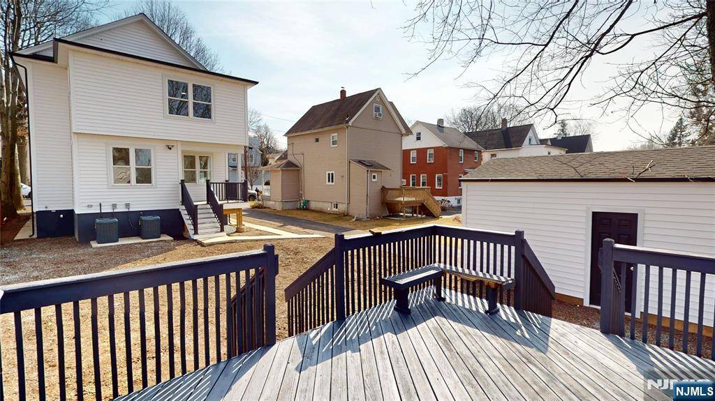 Ridgefield Park, NJ 07660,34 7th ST