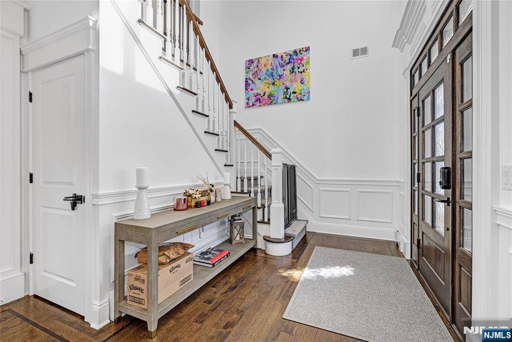 Wyckoff, NJ 07481,130 Starr PL