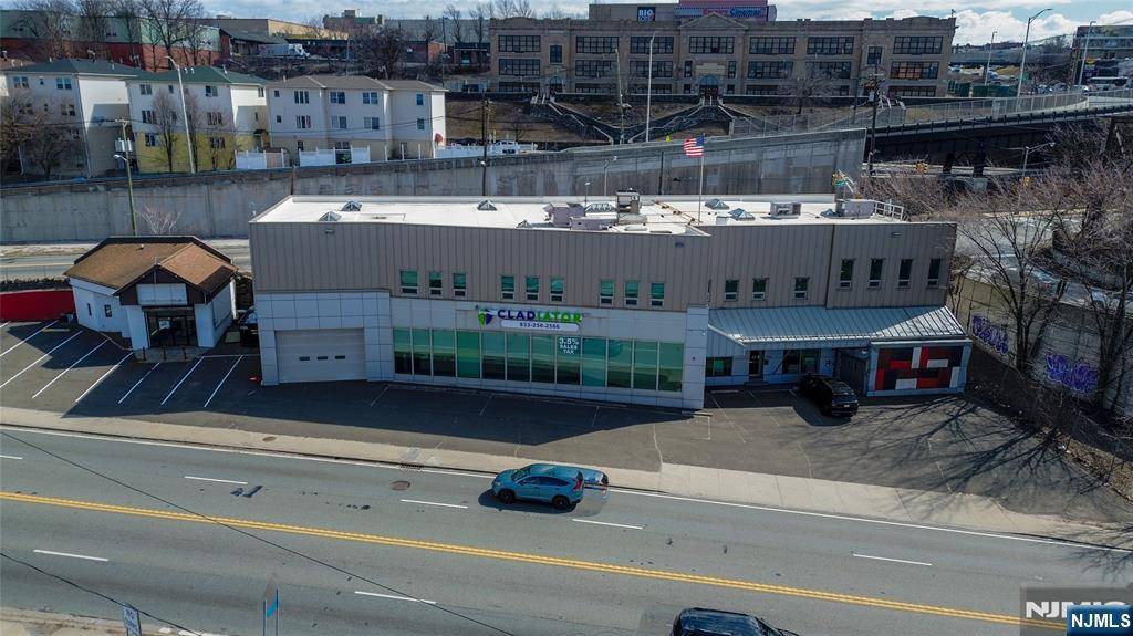 North Bergen, NJ 07047,3114 Tonnelle AVE #FL.2
