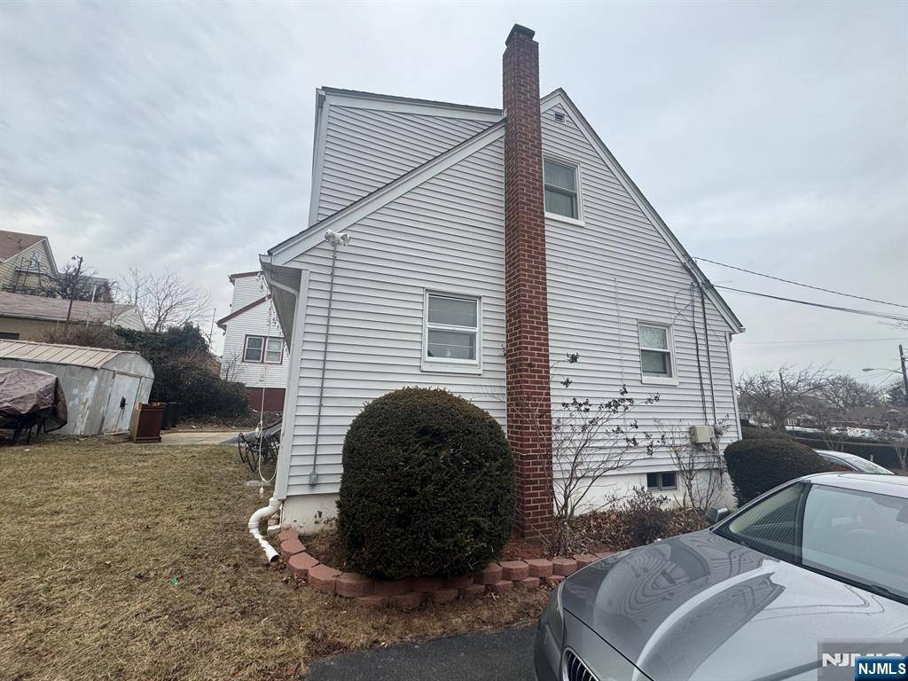 Passaic, NJ 07055,27 Poplar ST