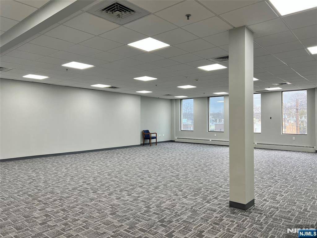 Totowa, NJ 07512,409 Minnisink RD #207