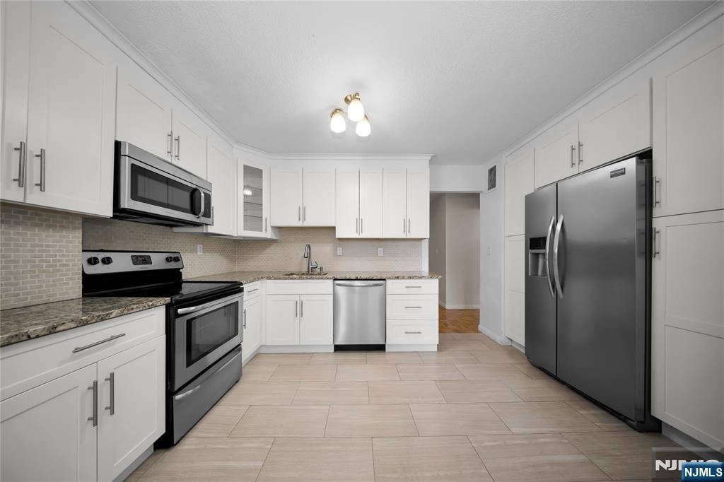 Hackensack, NJ 07601,151 Prospect AVE #5D