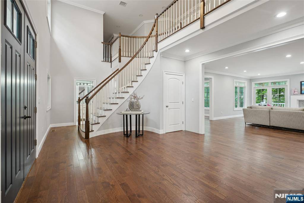 Millburn, NJ 07078,466 White Oak Ridge RD
