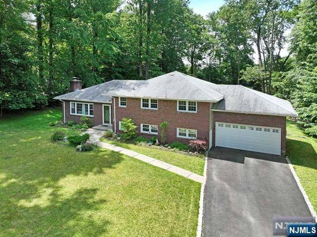Upper Saddle River, NJ 07458,18 Coach LN
